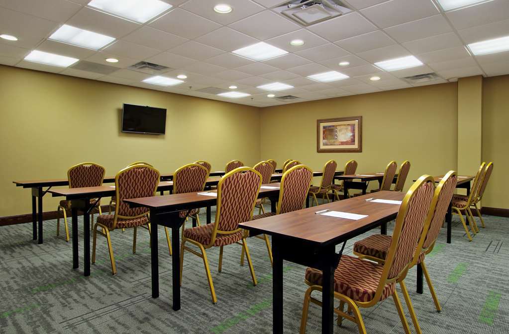 Hampton Inn & Suites Madisonville Facilități foto